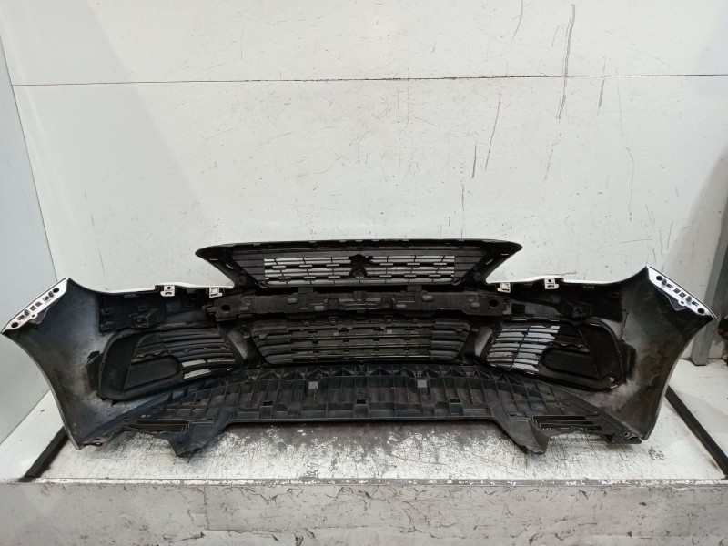 Recambio de paragolpes delantero para peugeot 308 ii (lb_, lp_, lw_, lh_, l3_) 1.5 bluehdi 130 referencia OEM IAM   