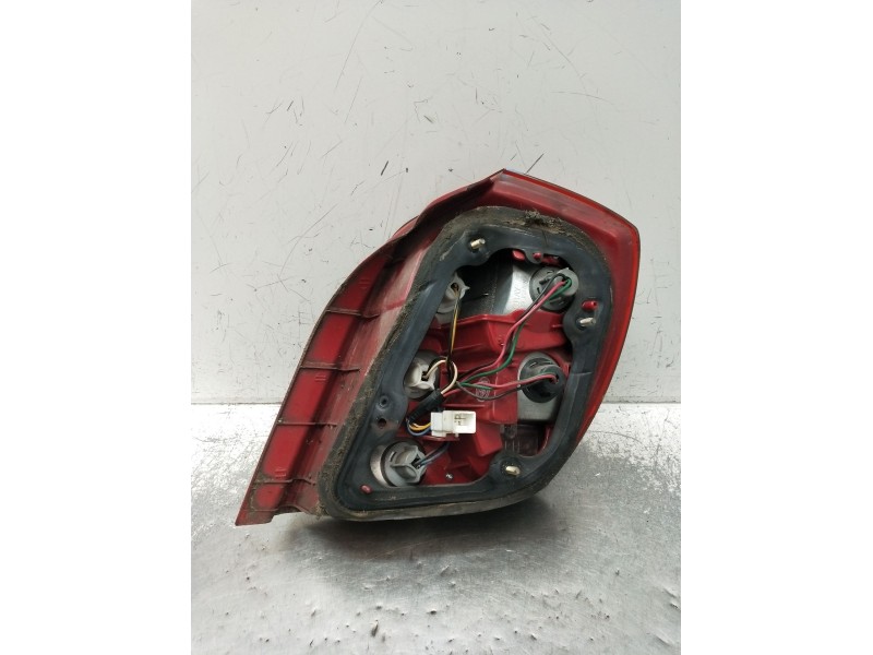 Recambio de piloto trasero izquierdo para daewoo nubira sedán (j200) 1.6 referencia OEM IAM   2003