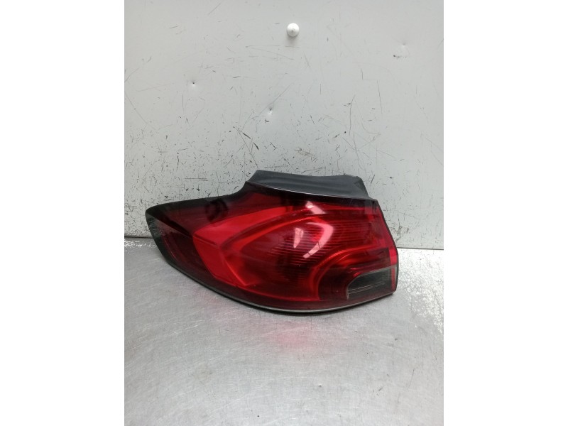 Recambio de piloto trasero izquierdo para opel zafira tourer c (p12) 1.6 cdti (75) referencia OEM IAM 13292361 428448700 2012