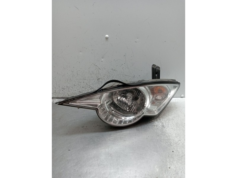 Recambio de faro izquierdo para ssangyong actyon sports xdi 4wd referencia OEM IAM   2007