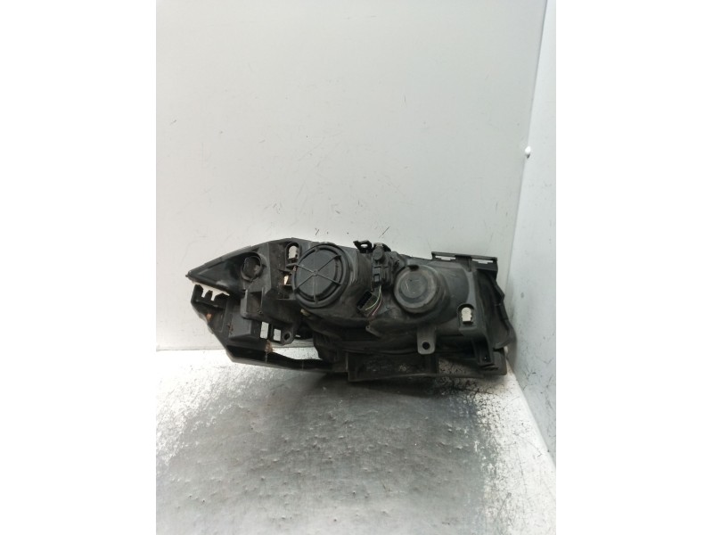 Recambio de faro izquierdo para renault megane ii sedán (lm0/1_) 1.5 dci (lm1e) referencia OEM IAM   2006