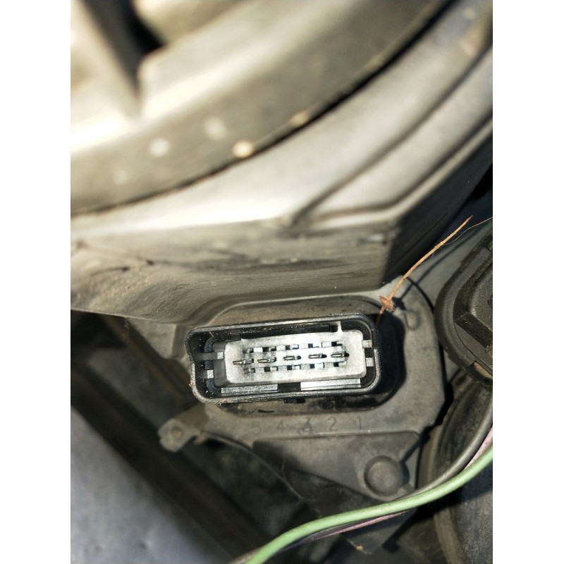 Recambio de faro izquierdo para renault megane ii sedán (lm0/1_) 1.5 dci (lm1e) referencia OEM IAM   2006