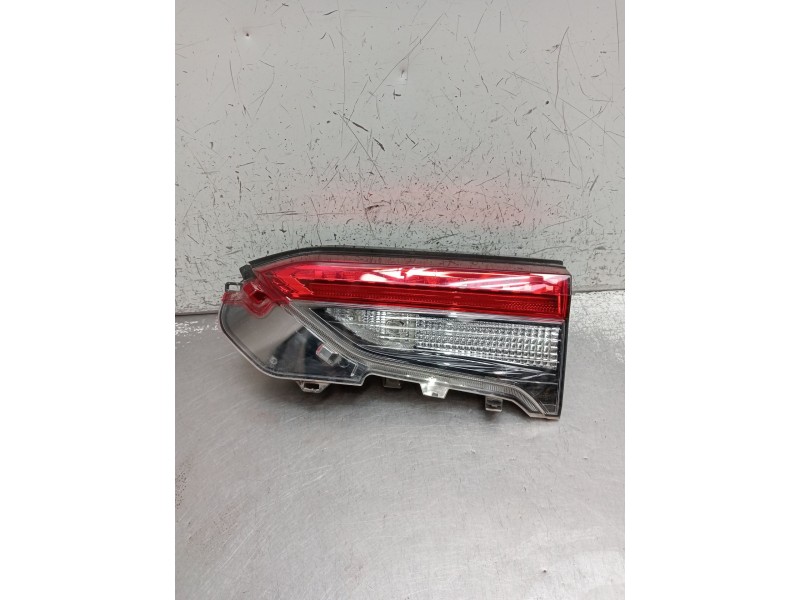 Recambio de piloto trasero derecho interior para toyota rav 4 v (_a5_, _h5_) 2.5 hybrid awd (axah54) referencia OEM IAM 81580421