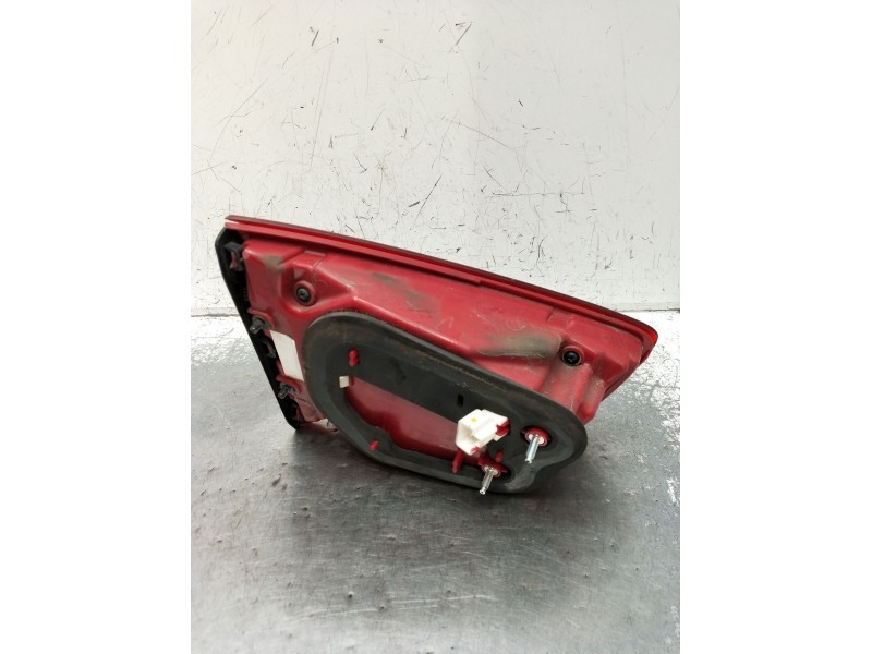 Recambio de piloto trasero derecho interior para kia sportage concept 4x2 referencia OEM IAM   2010