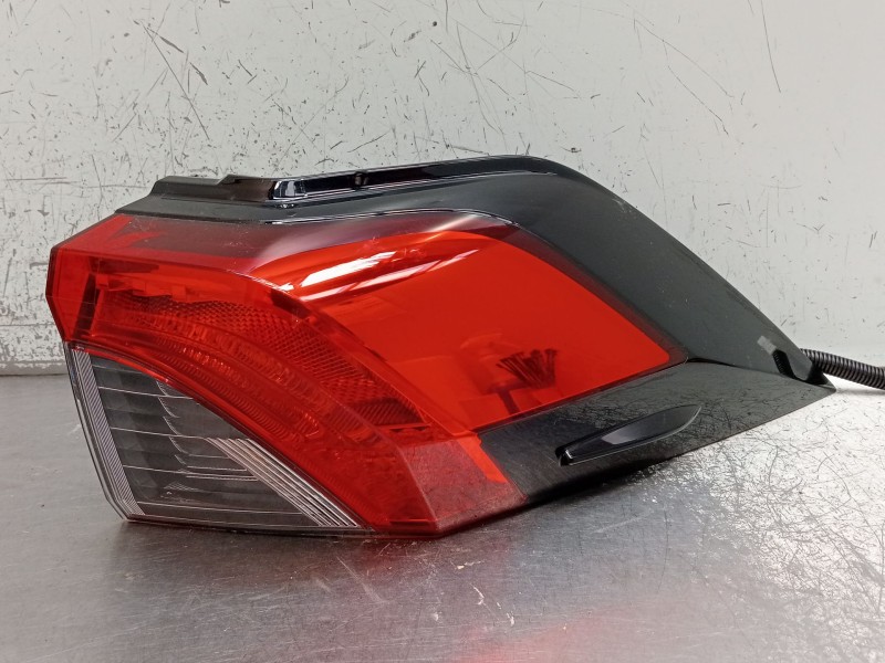 Recambio de piloto trasero derecho para toyota rav 4 v (_a5_, _h5_) 2.5 hybrid awd (axah54) referencia OEM IAM 8155042230 A4S181