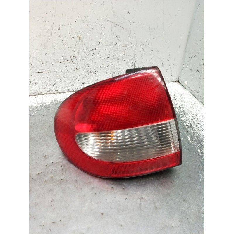 Recambio de piloto trasero izquierdo para renault megane i classic (la0/1_) 1.6 16v (la00, la04, la0b, la11, la16, la19, la1j, l