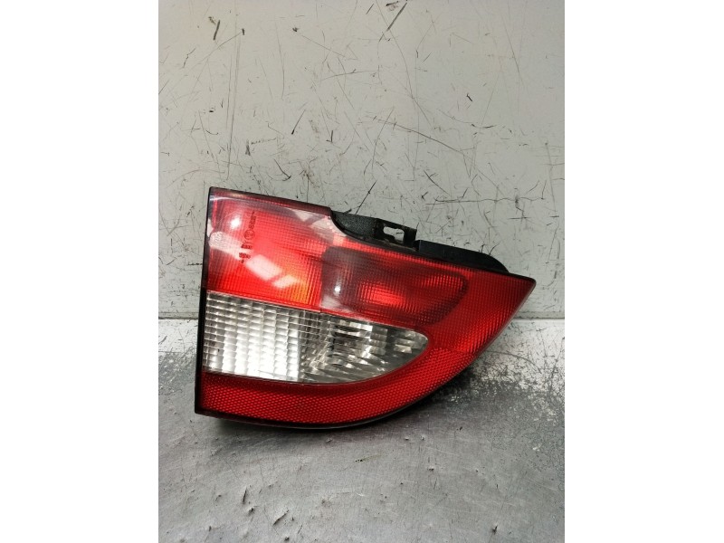 Recambio de piloto trasero izquierdo interior para renault megane i classic (la0/1_) 1.6 16v (la00, la04, la0b, la11, la16, la19