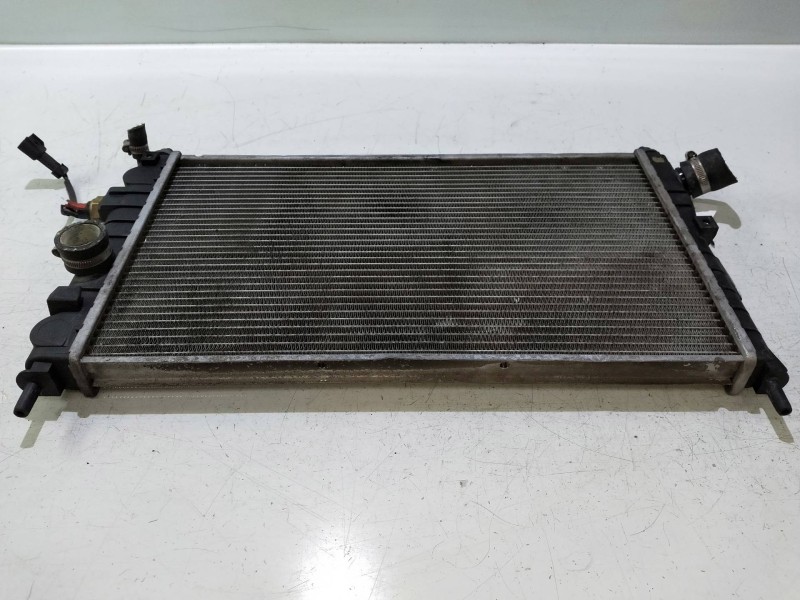 Recambio de radiador agua para opel kadett e 1.6 referencia OEM IAM 90352137  