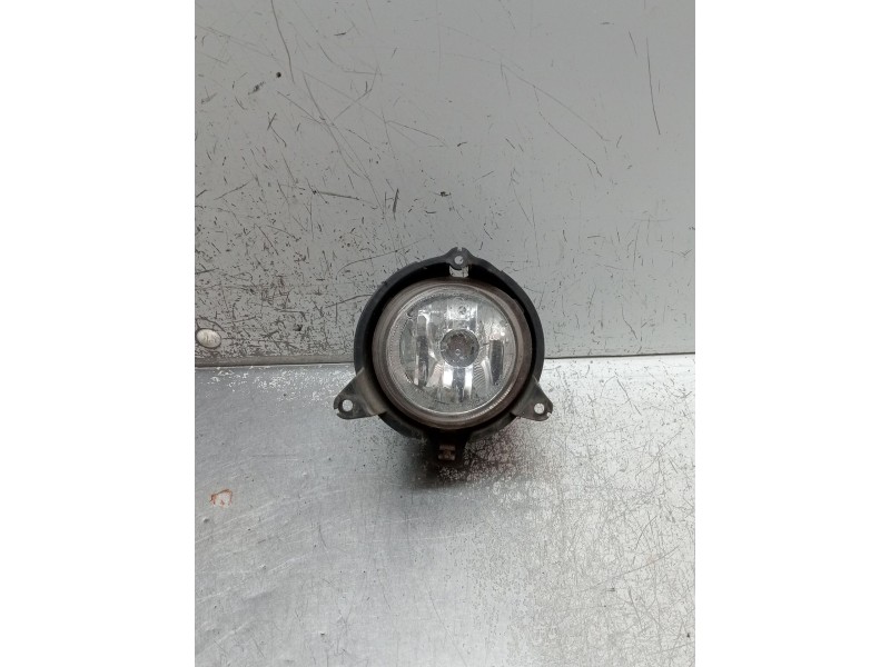 Recambio de faro antiniebla izquierdo para ssangyong actyon sports xdi 4wd referencia OEM IAM   2007