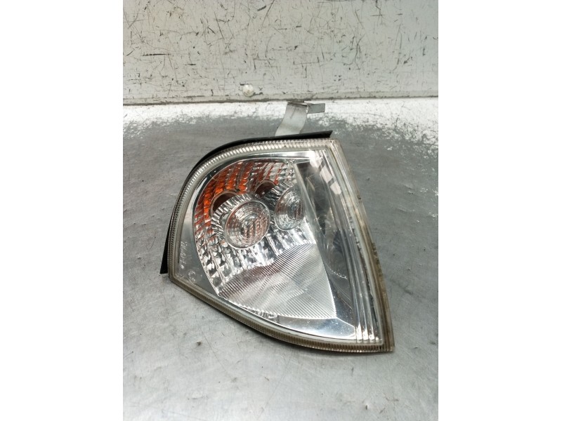 Recambio de piloto delantero derecho para skoda octavia i (1u2) 1.6 referencia OEM IAM   2000