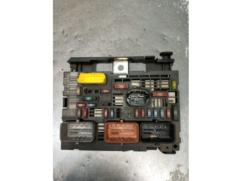 Recambio de caja reles / fusibles para peugeot 308 i (4a_, 4c_) 1.6 16v referencia OEM IAM 9664706280 BSMR0500 2007