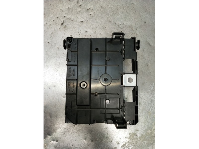 Recambio de caja reles / fusibles para peugeot 308 i (4a_, 4c_) 1.6 16v referencia OEM IAM 9664706280 BSMR0500 2007