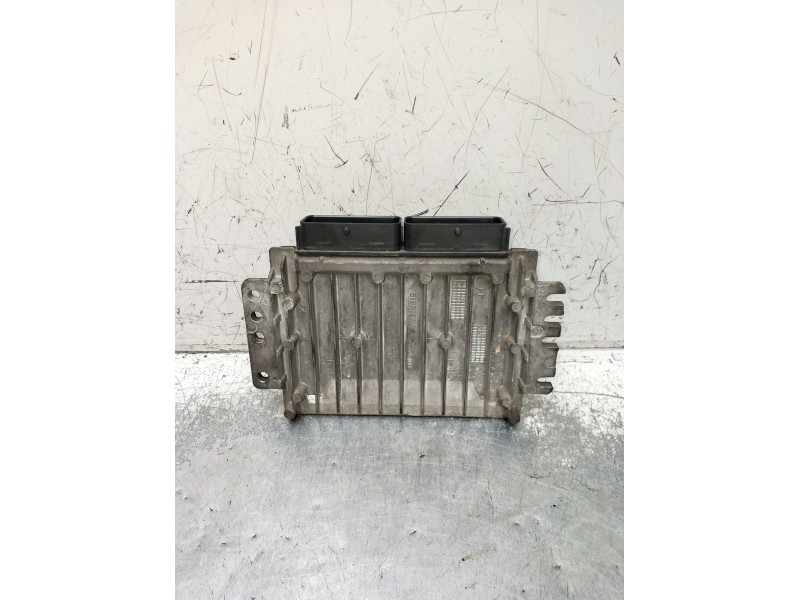 Recambio de centralita motor uce para renault megane i classic (la0/1_) 1.6 16v (la00, la04, la0b, la11, la16, la19, la1j, la1k,