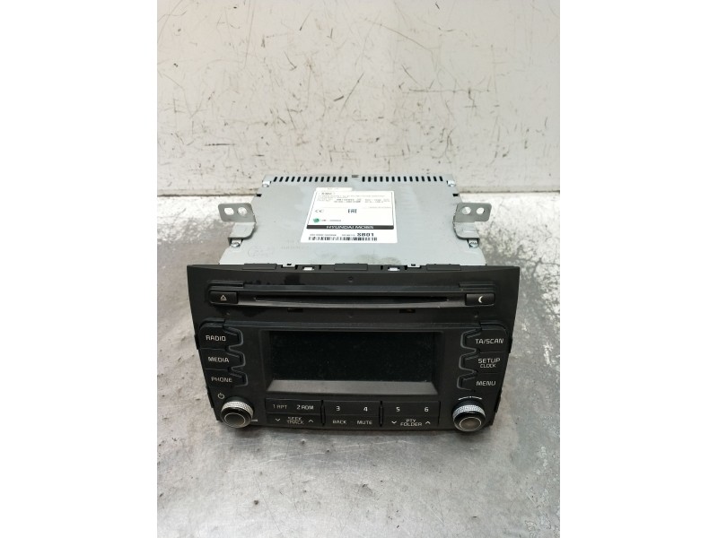 Recambio de sistema audio / radio cd para kia sportage concept 4x2 referencia OEM IAM 961503U010WK  2010