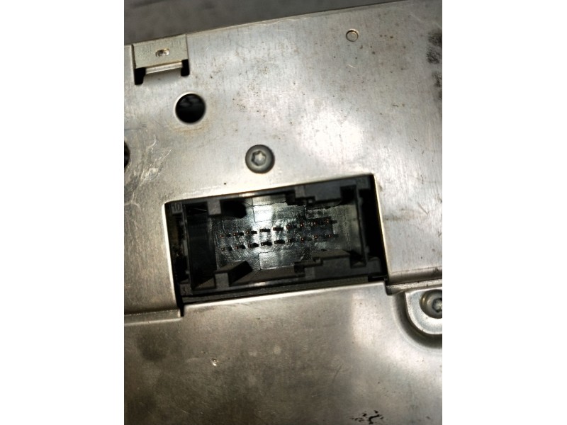 Recambio de sistema audio / radio cd para volkswagen touareg (7la, 7l6, 7l7) 3.0 v6 tdi referencia OEM IAM 7L6035191R 7612002065