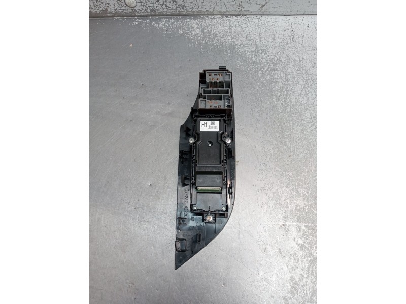 Recambio de mando elevalunas delantero izquierdo para toyota rav 4 v (_a5_, _h5_) 2.5 hybrid awd (axah54) referencia OEM IAM   2