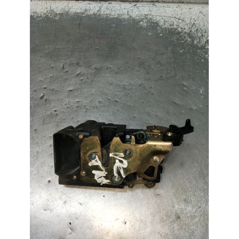 Recambio de motor cierre centralizado trasero izquierdo para daewoo nubira sedán (j200) 1.6 referencia OEM IAM  4P 2003