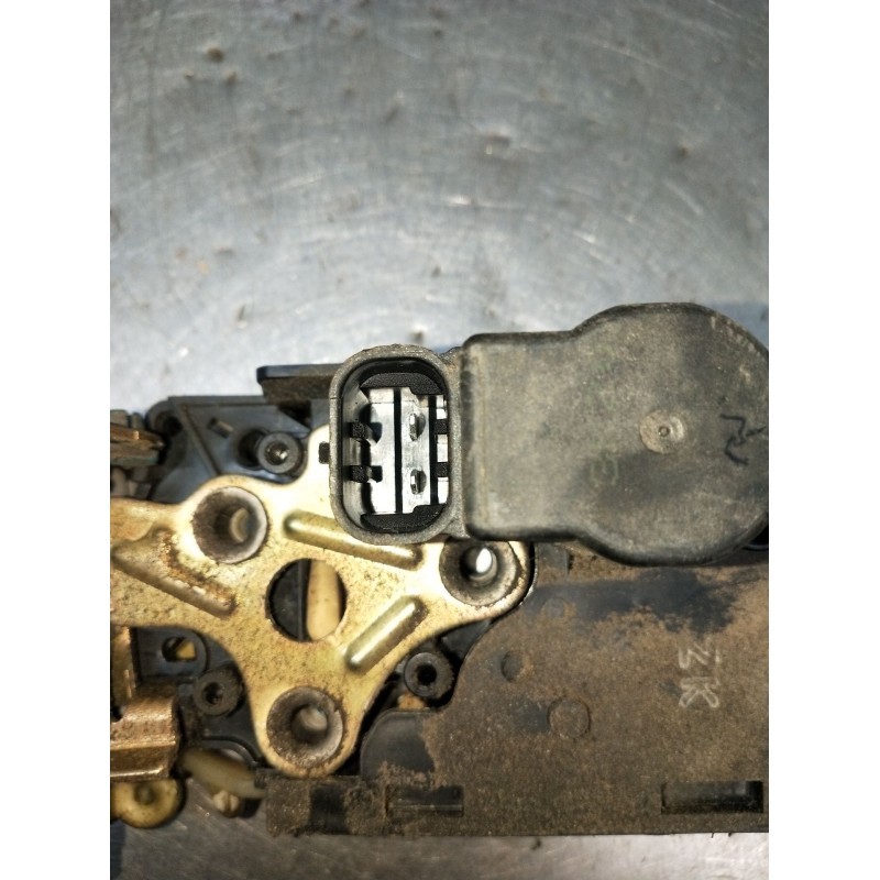 Recambio de motor cierre centralizado delantero izquierdo para daewoo nubira sedán (j200) 1.6 referencia OEM IAM  4P 2003