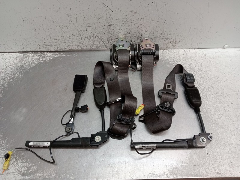 Recambio de juego cinturones delantero para opel zafira tourer c (p12) 1.6 cdti (75) referencia OEM IAM   2012 5P
