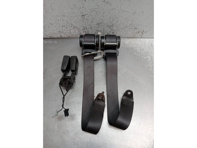 Recambio de juego cinturones trasero para opel zafira tourer c (p12) 1.6 cdti (75) referencia OEM IAM   2012 5P