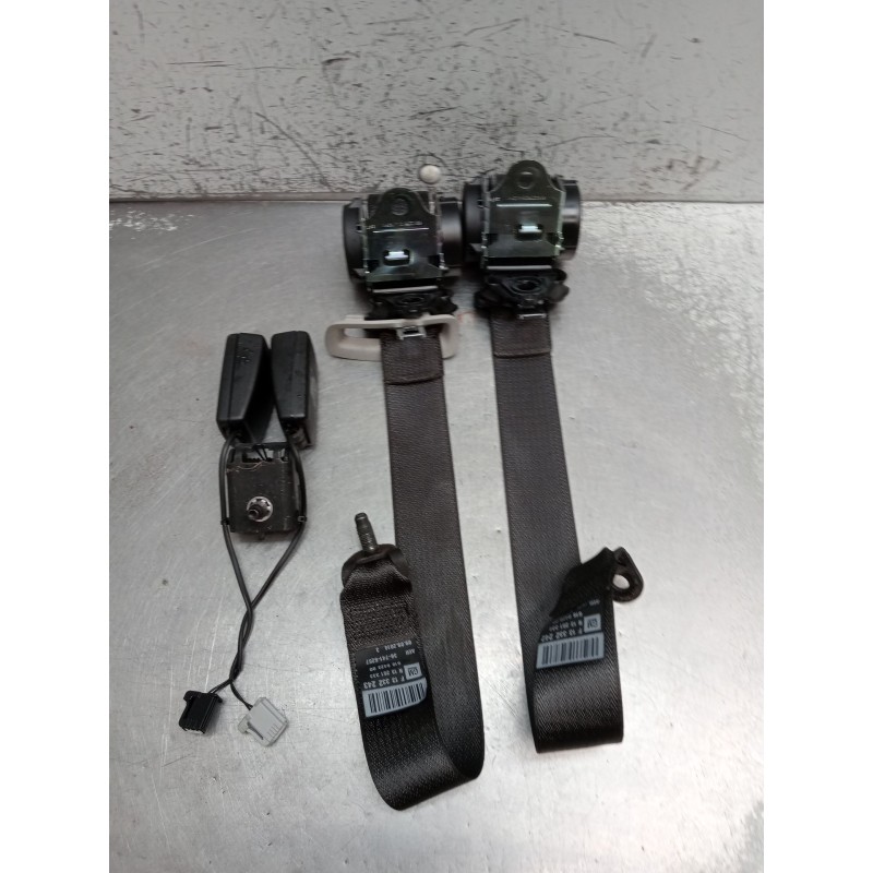 Recambio de juego cinturones trasero para opel zafira tourer c (p12) 1.6 cdti (75) referencia OEM IAM   2012 5P