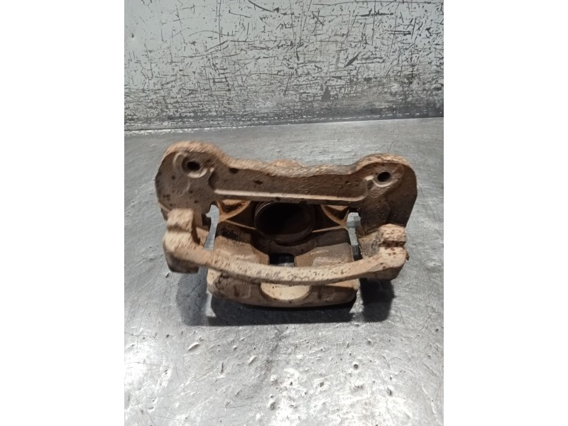 Recambio de pinza freno delantera derecha para mitsubishi l200 / triton (ka_t, kb_t) 2.5 di-d 4wd (kb4t) referencia OEM IAM   05