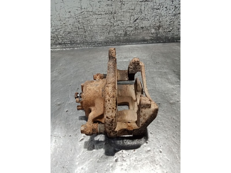 Recambio de pinza freno delantera derecha para mitsubishi l200 / triton (ka_t, kb_t) 2.5 di-d 4wd (kb4t) referencia OEM IAM   05