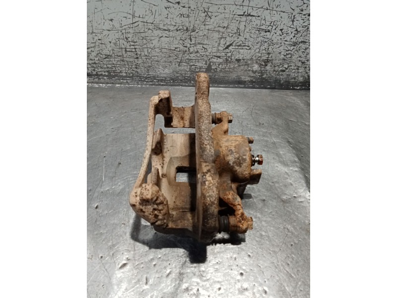 Recambio de pinza freno delantera derecha para mitsubishi l200 / triton (ka_t, kb_t) 2.5 di-d 4wd (kb4t) referencia OEM IAM   05