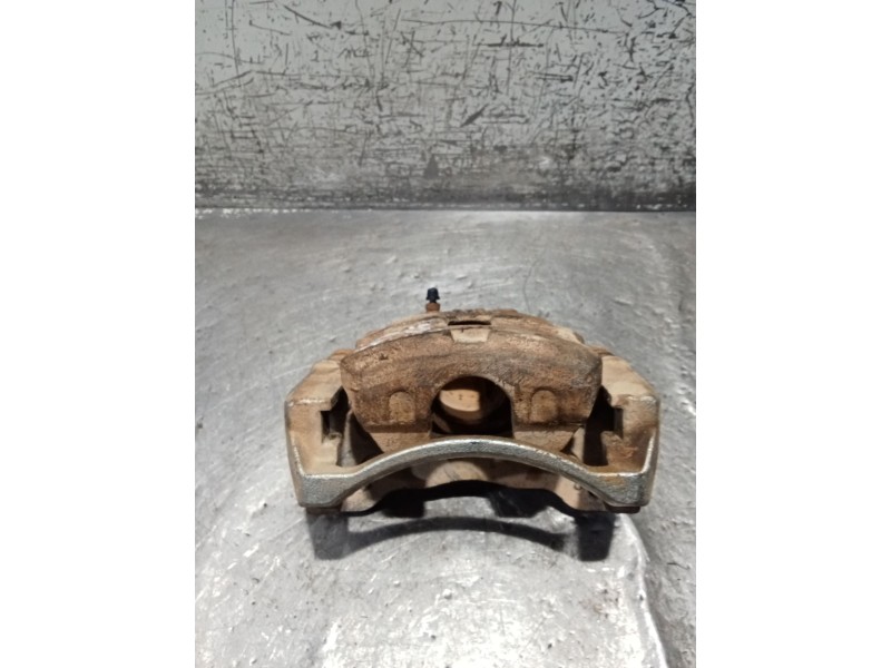 Recambio de pinza freno delantera izquierda para mitsubishi l200 / triton (ka_t, kb_t) 2.5 di-d 4wd (kb4t) referencia OEM IAM   