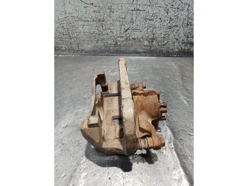 Recambio de pinza freno delantera izquierda para mitsubishi l200 / triton (ka_t, kb_t) 2.5 di-d 4wd (kb4t) referencia OEM IAM   