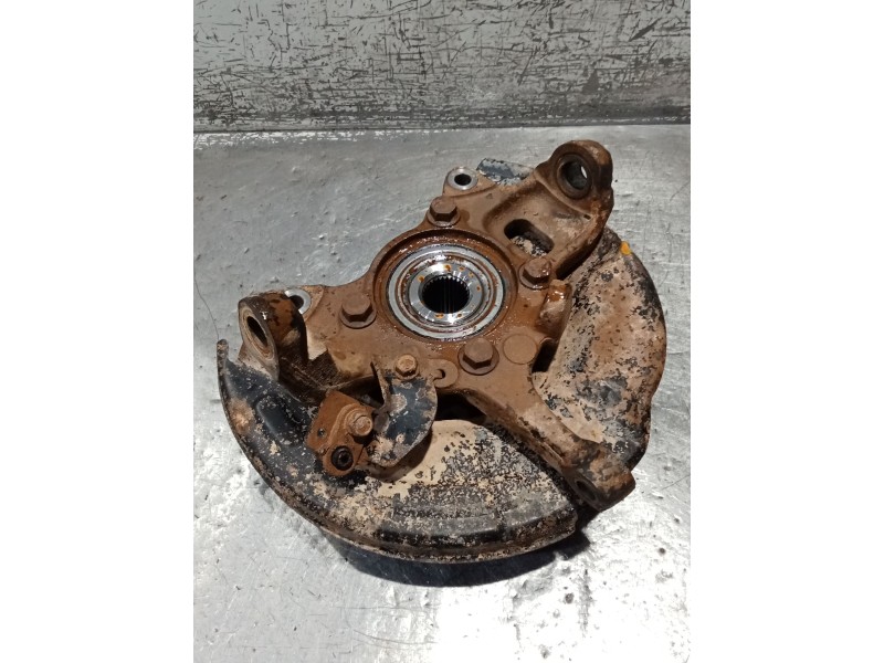 Recambio de mangueta delantera derecha para mitsubishi l200 / triton (ka_t, kb_t) 2.5 di-d 4wd (kb4t) referencia OEM IAM   05