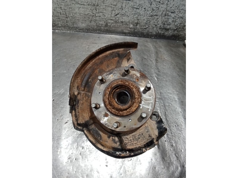 Recambio de mangueta delantera izquierda para mitsubishi l200 / triton (ka_t, kb_t) 2.5 di-d 4wd (kb4t) referencia OEM IAM   05