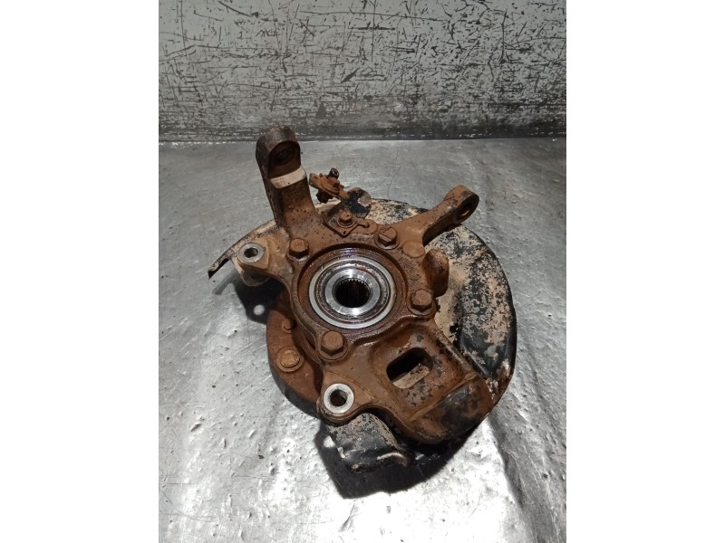Recambio de mangueta delantera izquierda para mitsubishi l200 / triton (ka_t, kb_t) 2.5 di-d 4wd (kb4t) referencia OEM IAM   05