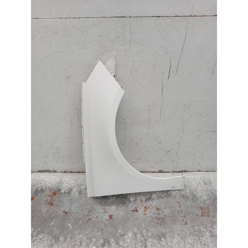 Recambio de aleta delantera derecha para peugeot 308 ii (lb_, lp_, lw_, lh_, l3_) 1.5 bluehdi 130 referencia OEM IAM   