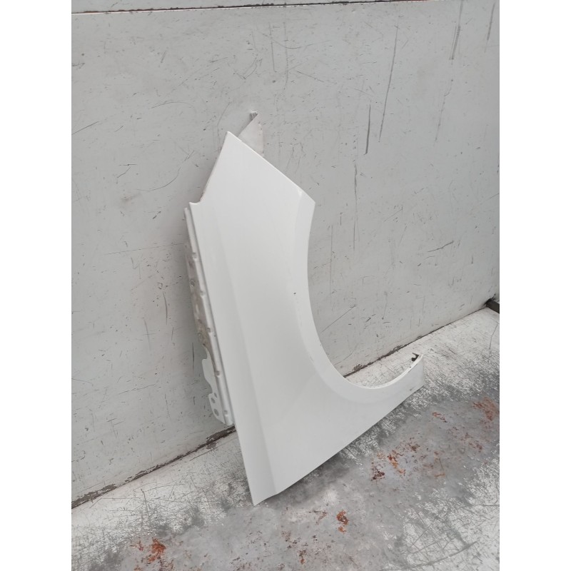 Recambio de aleta delantera derecha para peugeot 308 ii (lb_, lp_, lw_, lh_, l3_) 1.5 bluehdi 130 referencia OEM IAM   