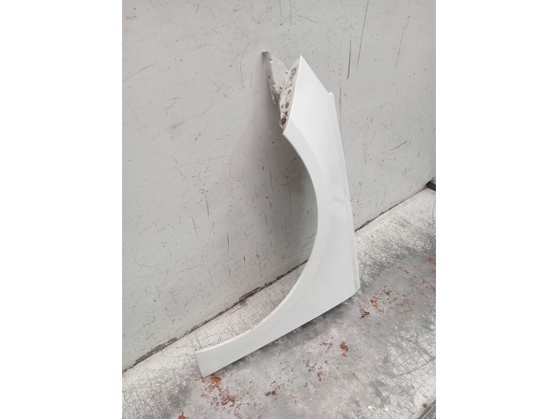 Recambio de aleta delantera izquierda para peugeot 308 ii (lb_, lp_, lw_, lh_, l3_) 1.5 bluehdi 130 referencia OEM IAM   