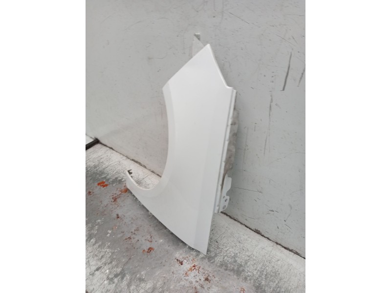 Recambio de aleta delantera izquierda para peugeot 308 ii (lb_, lp_, lw_, lh_, l3_) 1.5 bluehdi 130 referencia OEM IAM   