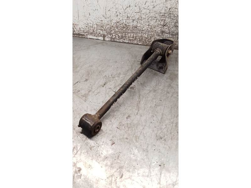 Recambio de brazo suspension inferior trasero derecho para daewoo nubira sedán (j200) 1.6 referencia OEM IAM  TIRANTE 03