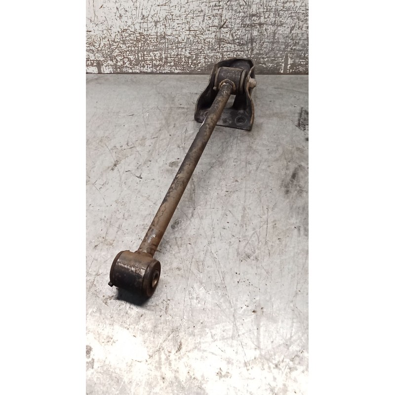 Recambio de brazo suspension inferior trasero izquierdo para daewoo nubira sedán (j200) 1.6 referencia OEM IAM  TIRANTE 03