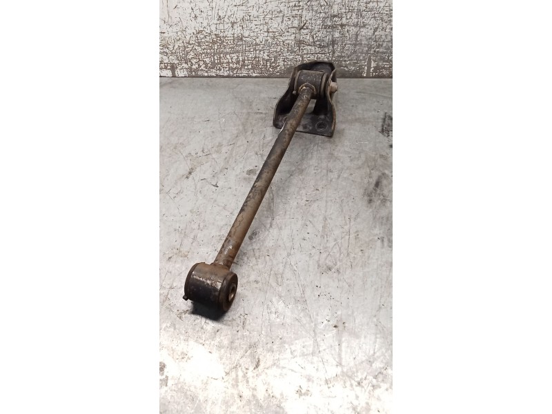 Recambio de brazo suspension inferior trasero izquierdo para daewoo nubira sedán (j200) 1.6 referencia OEM IAM  TIRANTE 03