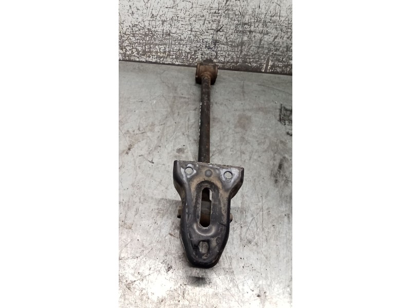 Recambio de brazo suspension inferior trasero izquierdo para daewoo nubira sedán (j200) 1.6 referencia OEM IAM  TIRANTE 03