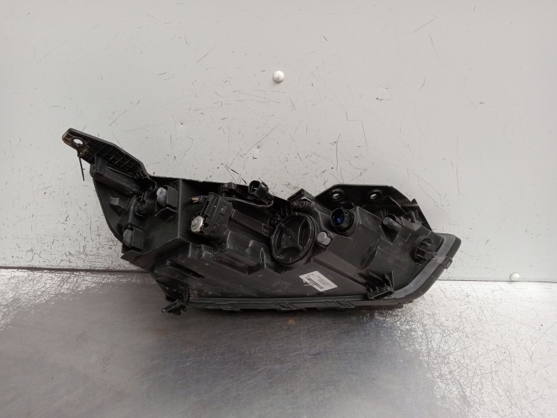 Recambio de faro izquierdo para hyundai ioniq (ae) 1.6 gdi hybrid referencia OEM IAM 92101G7  