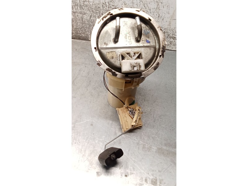 Recambio de bomba combustible para opel corsa b (s93) 1.4 i (f08, f68, m68) referencia OEM IAM 90412300 228216001002 97