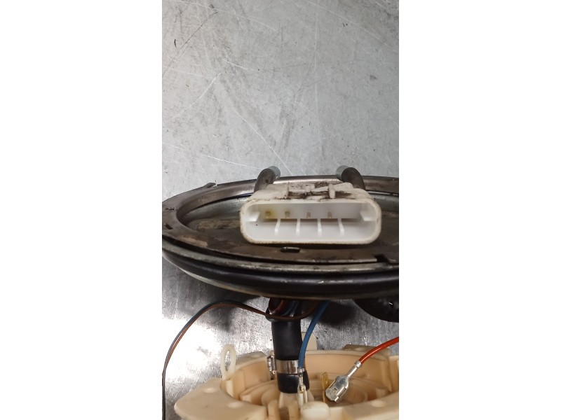 Recambio de bomba combustible para opel corsa b (s93) 1.4 i (f08, f68, m68) referencia OEM IAM 90412300 228216001002 97