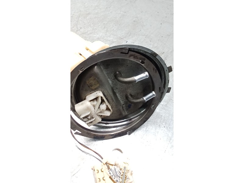 Recambio de bomba combustible para opel corsa b (s93) 1.4 i (f08, f68, m68) referencia OEM IAM 90412300 228216001002 97