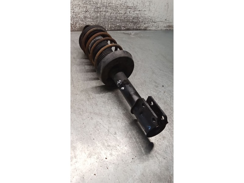 Recambio de amortiguador delantero izquierdo para opel corsa b (s93) 1.4 i (f08, f68, m68) referencia OEM IAM 22245855 90538713 