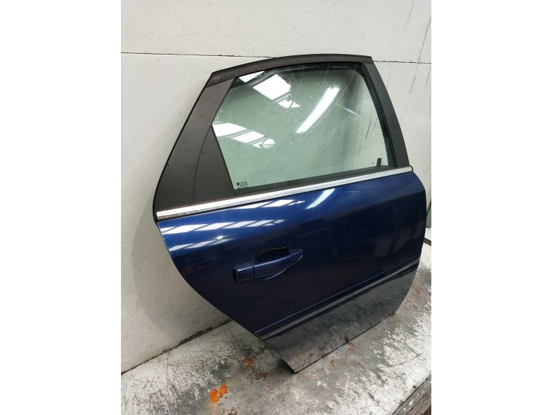 Recambio de puerta trasera derecha para opel vectra c gts (z02) 2.2 dti 16v (f68) referencia OEM IAM  5P 2003
