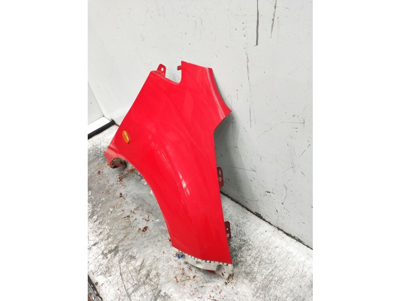 Recambio de aleta delantera derecha para chevrolet spark (m300) 1.0 referencia OEM IAM   2010