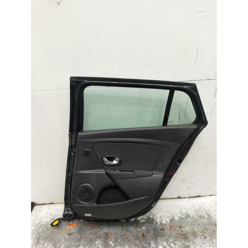Recambio de puerta delantera derecha para renault megane iv sport tourer (k9a/m/n_) 1.5 dci 110 referencia OEM IAM  5P 2008
