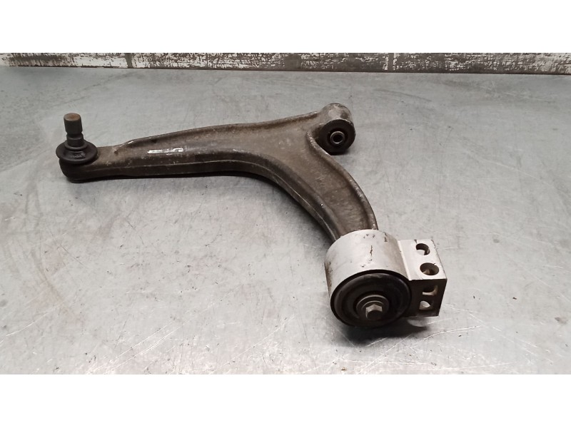 Recambio de brazo suspension inferior delantero izquierdo para opel vectra c gts (z02) 2.2 dti 16v (f68) referencia OEM IAM   03